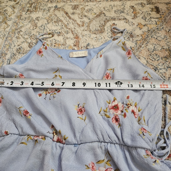 Adorable Floral Faux Wrap Romper Ruffle Hem Shorts Altar'd State Medium - Picture 12 of 13